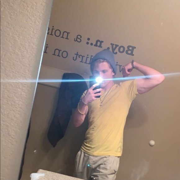 ABOUT ME - Picture 3 of 3